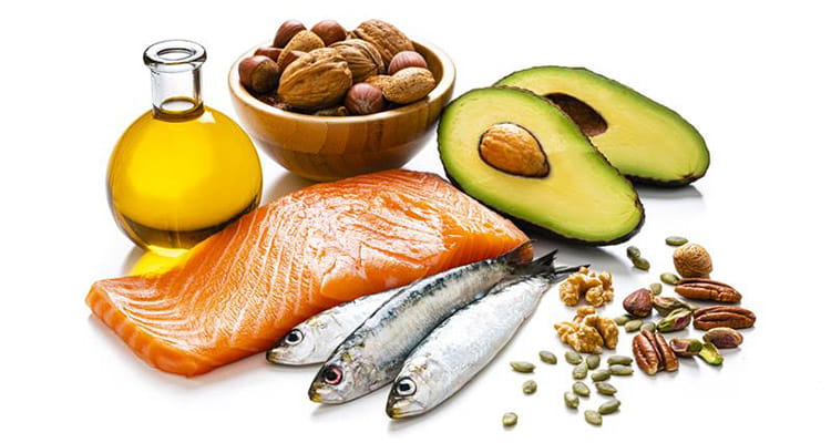 Saumon, avocat, oléagineux et huile d’olive, sources de bons gras